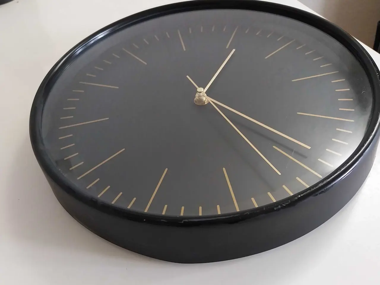 Billede 3 - Vægur sort 30 cm