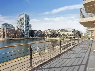 Topmoderne kontor med vandudsigt i Nordhavn
