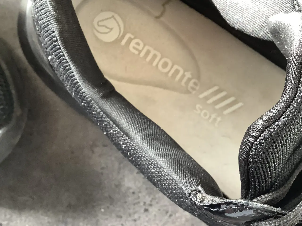 Billede 2 - Remonte Soft  40 i sort 