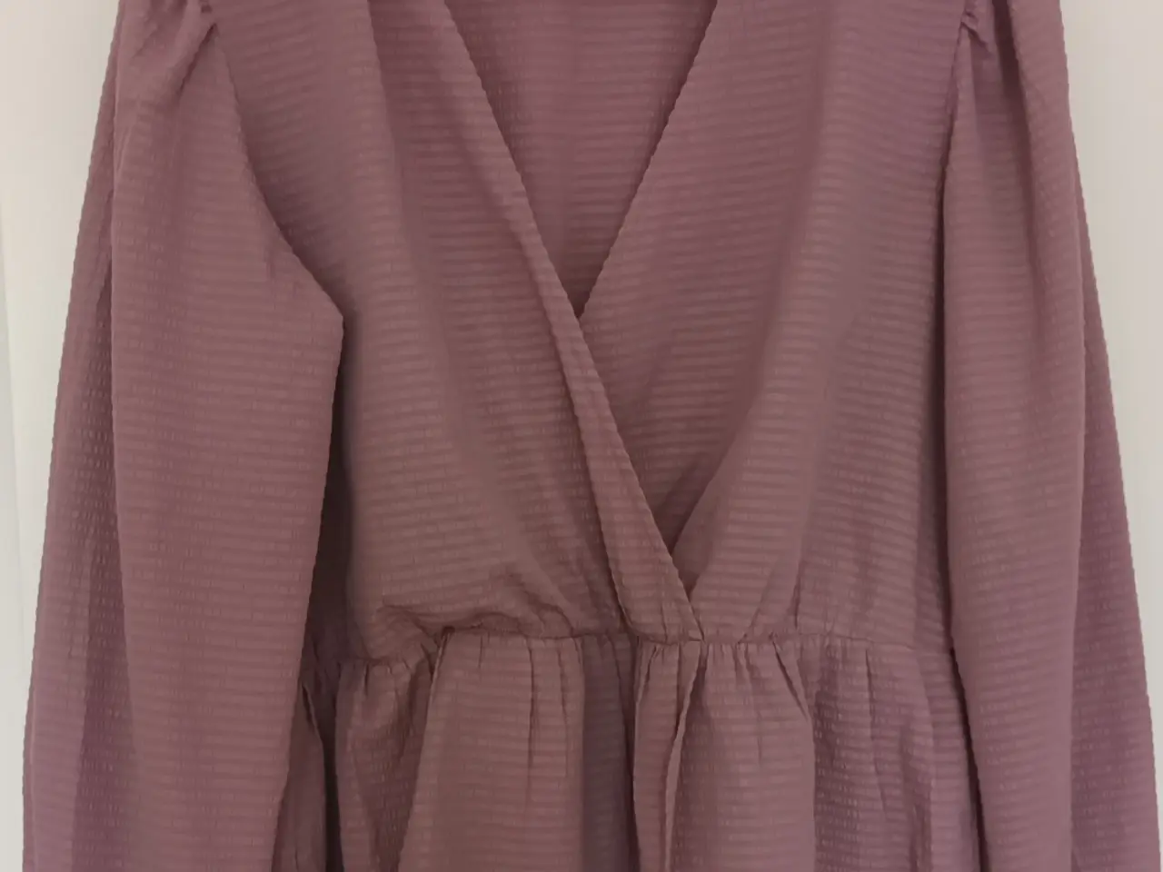 Billede 1 - Lavendel/Lilla bluse fra Studio str L