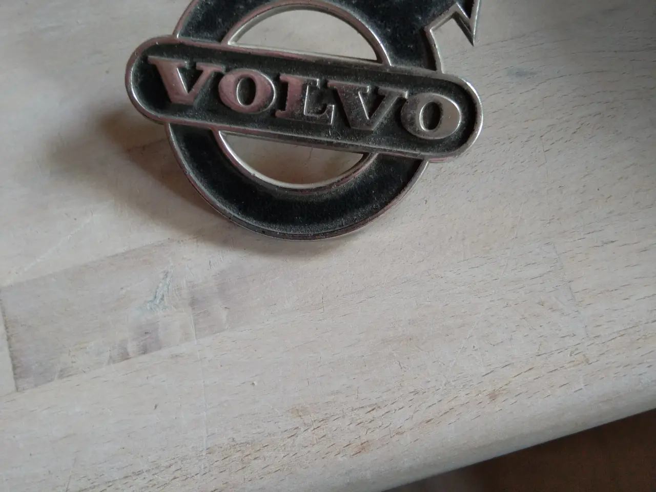 Billede 4 - Volvo Kølevænge og emblem.