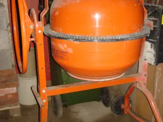 Cementblander som ny