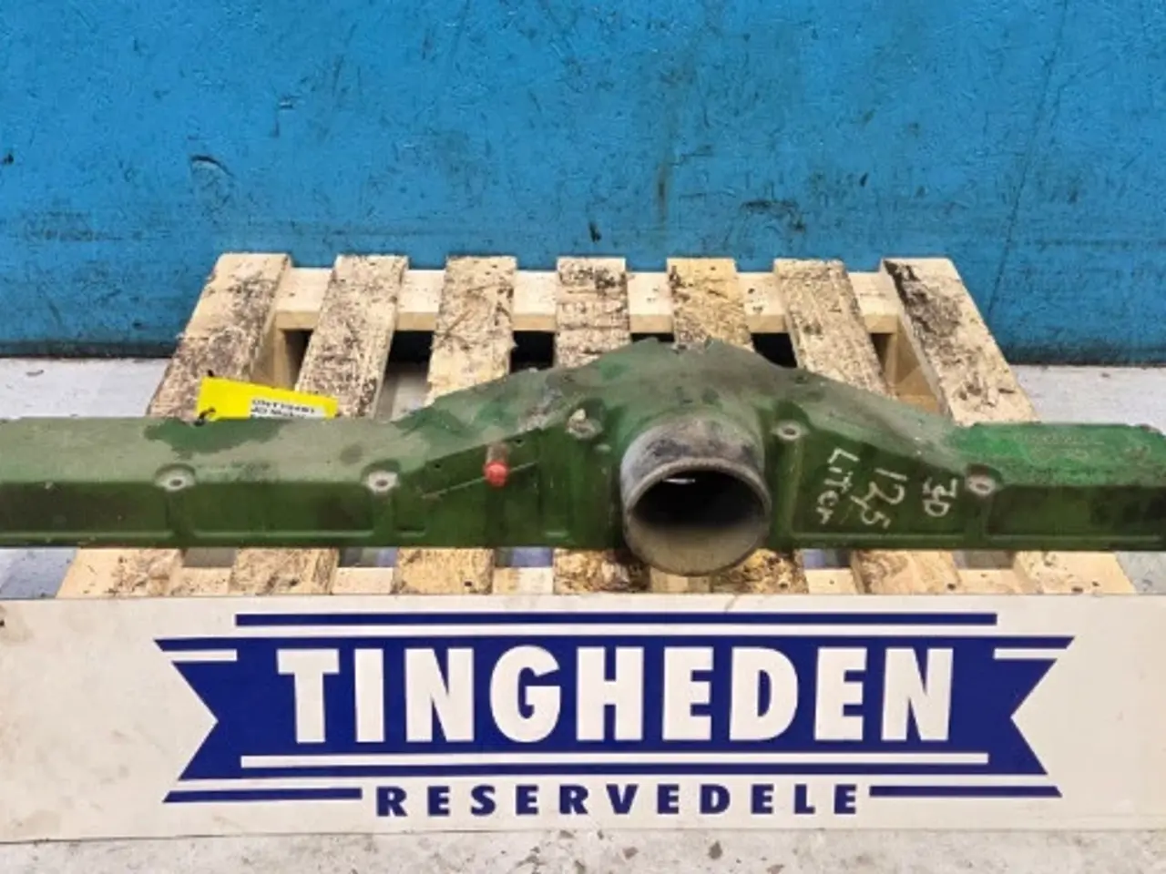 Billede 1 - John Deere 6125HZ001 Indsugningsmanifolddæksel R516998