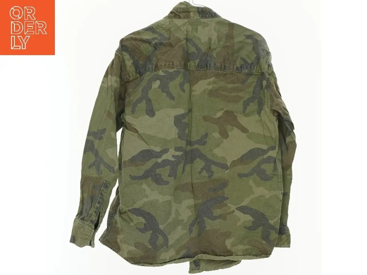 Billede 2 - Skjorte i camouflage mønster fra Zara (str. 134 cm)