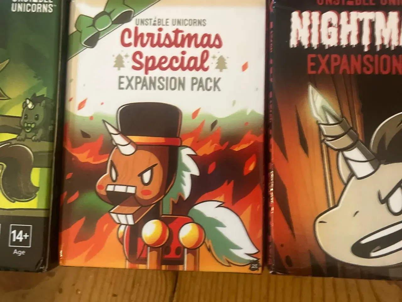 Billede 8 - Unstable Unicorns brætspil med 7 expansion packs