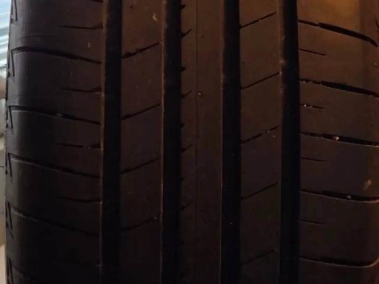 Billede 2 - Bridgestone 215/55R18 - 4 styk sommerdæk sælges