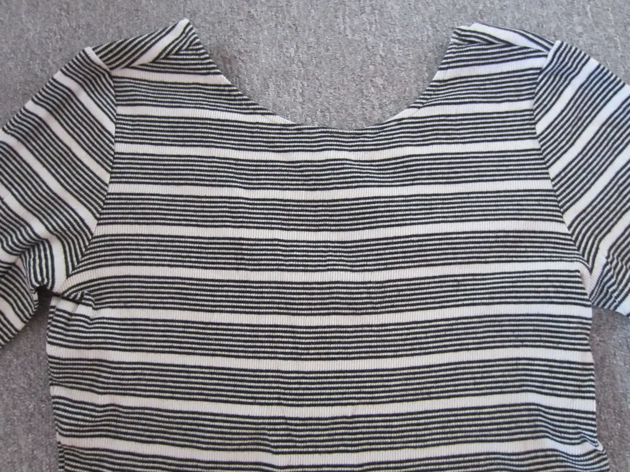 Billede 2 - Smart Bluse - Trøje fra Only str. M