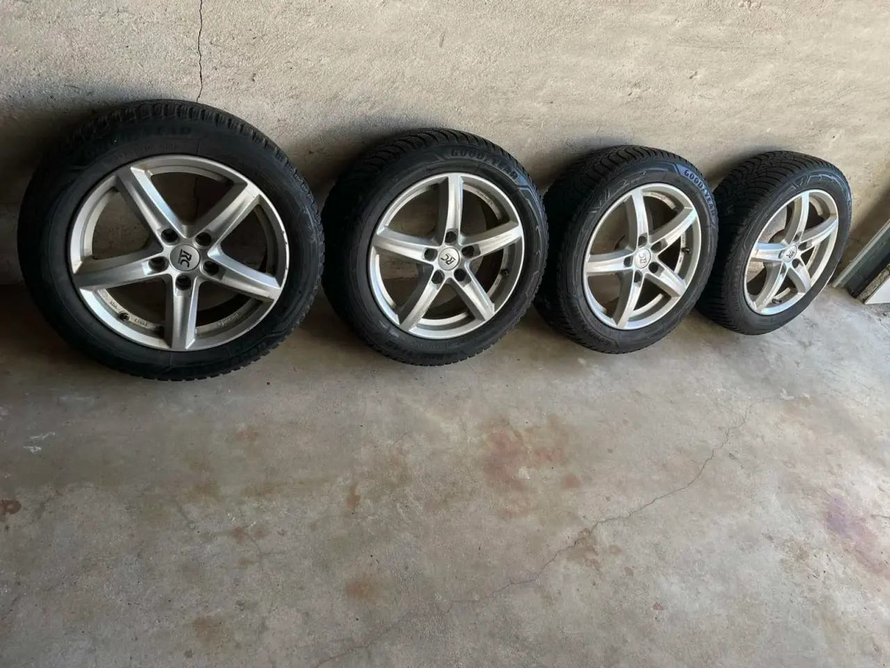 Billede 1 - 16 Ford Aluhjul med super fine vinterdæk