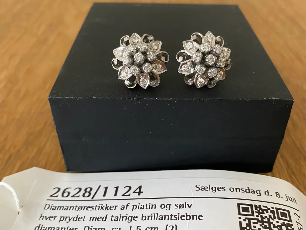 Billede 5 - Diamantørestikker i platin og sølv