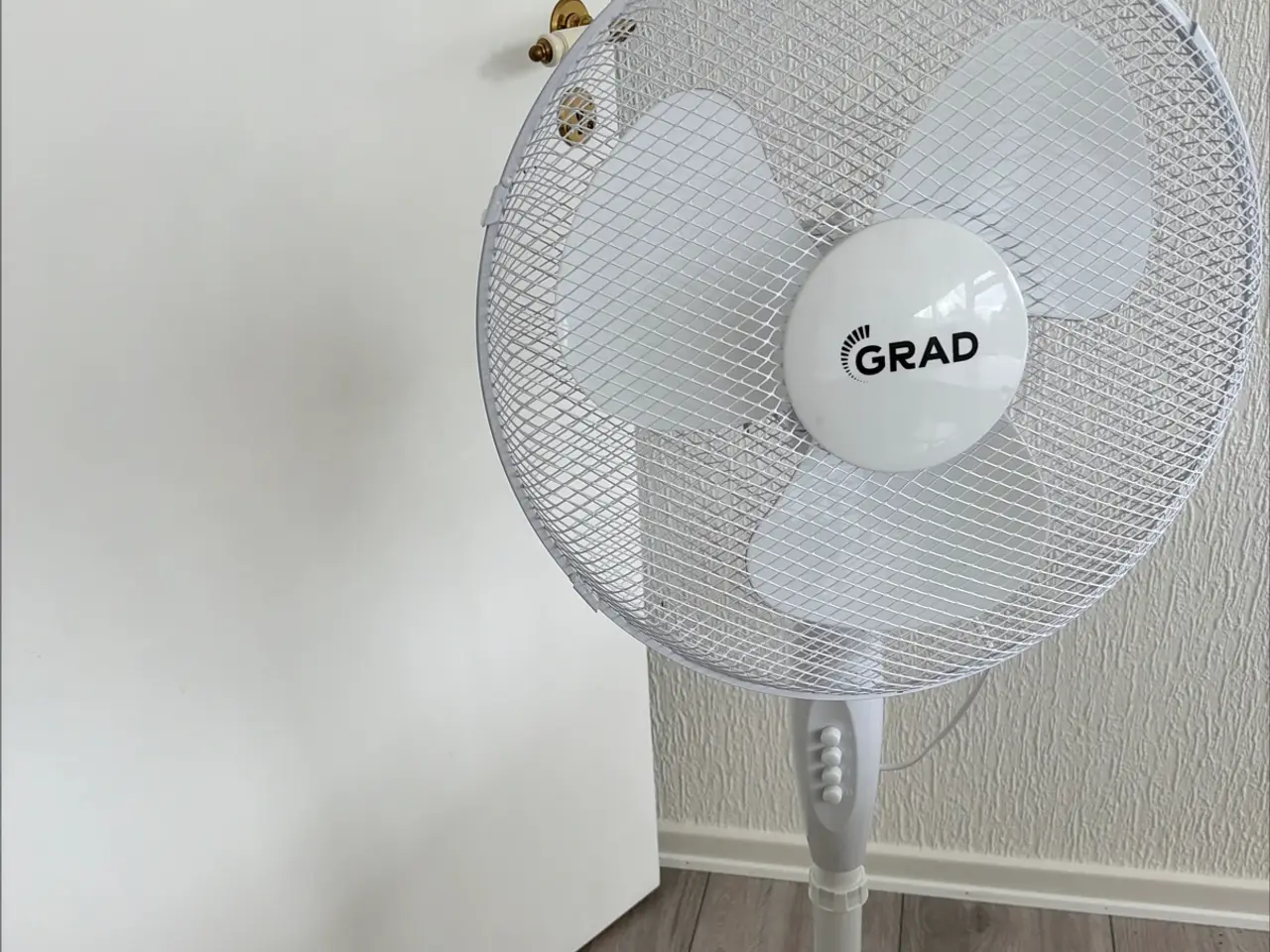 Billede 1 - Gulv ventilatore til de varme dage