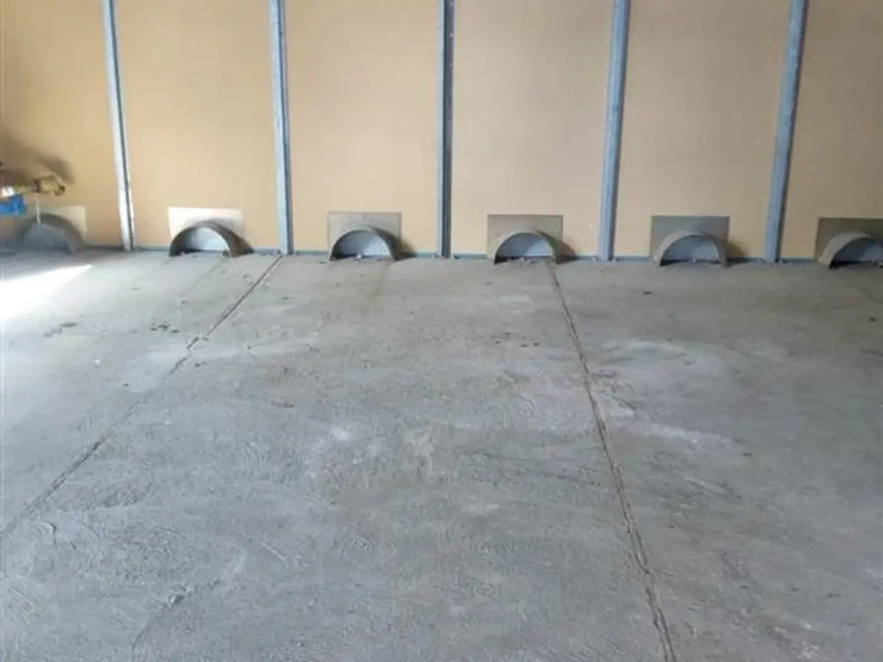 Billede 1 - - - - Silovæg mrk. PW Demi Silo