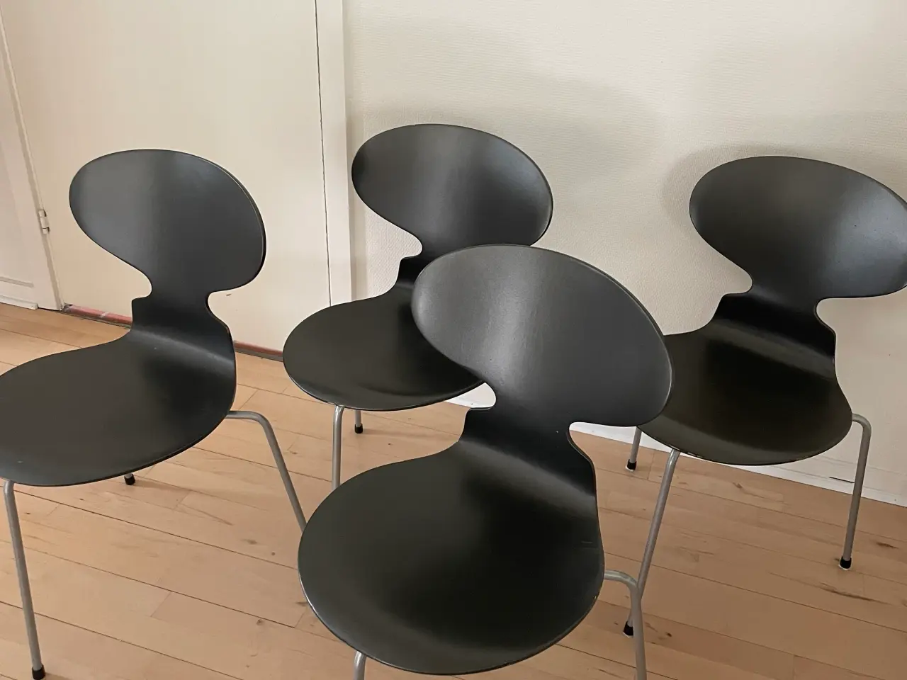 Billede 1 - 10 Arne Jacobsen Myren med 3 ben