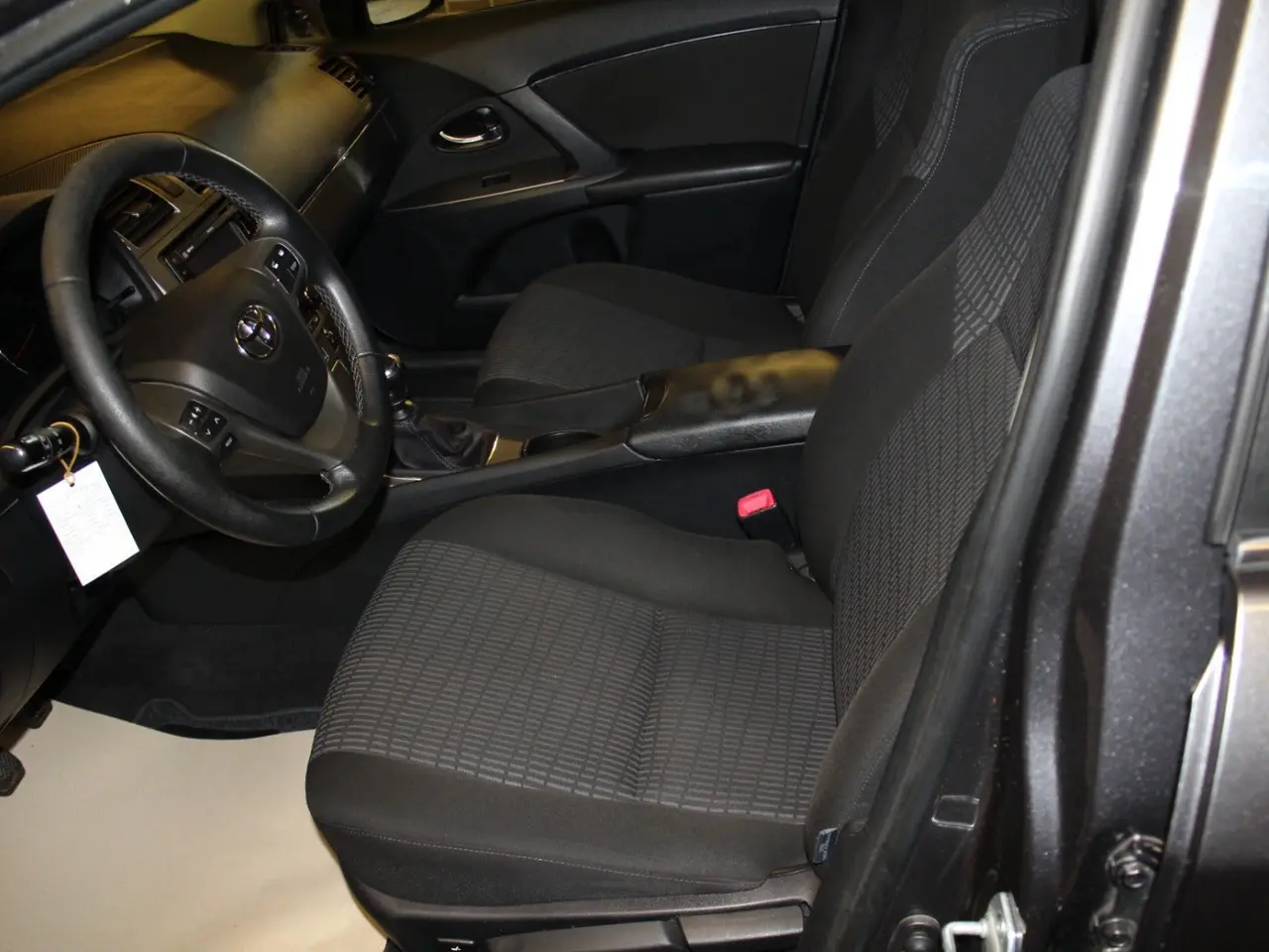 Billede 4 - Toyota Avensis 2,0 D-4D TX stc.