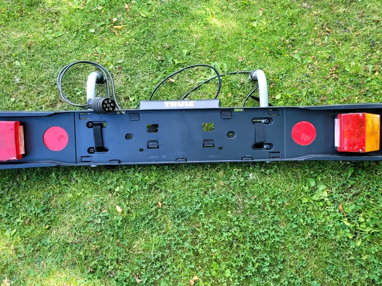 Billede 2 - Thule lygtebom / nummerplade holder