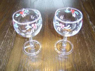 2 glas med bemalet blomster
