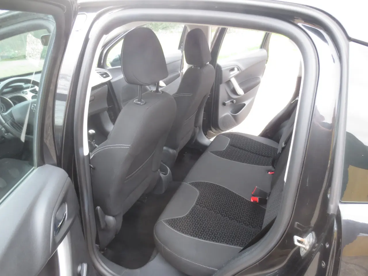 Billede 14 - Pæn Citroen C 3 1,4 HDi Nysynet. 