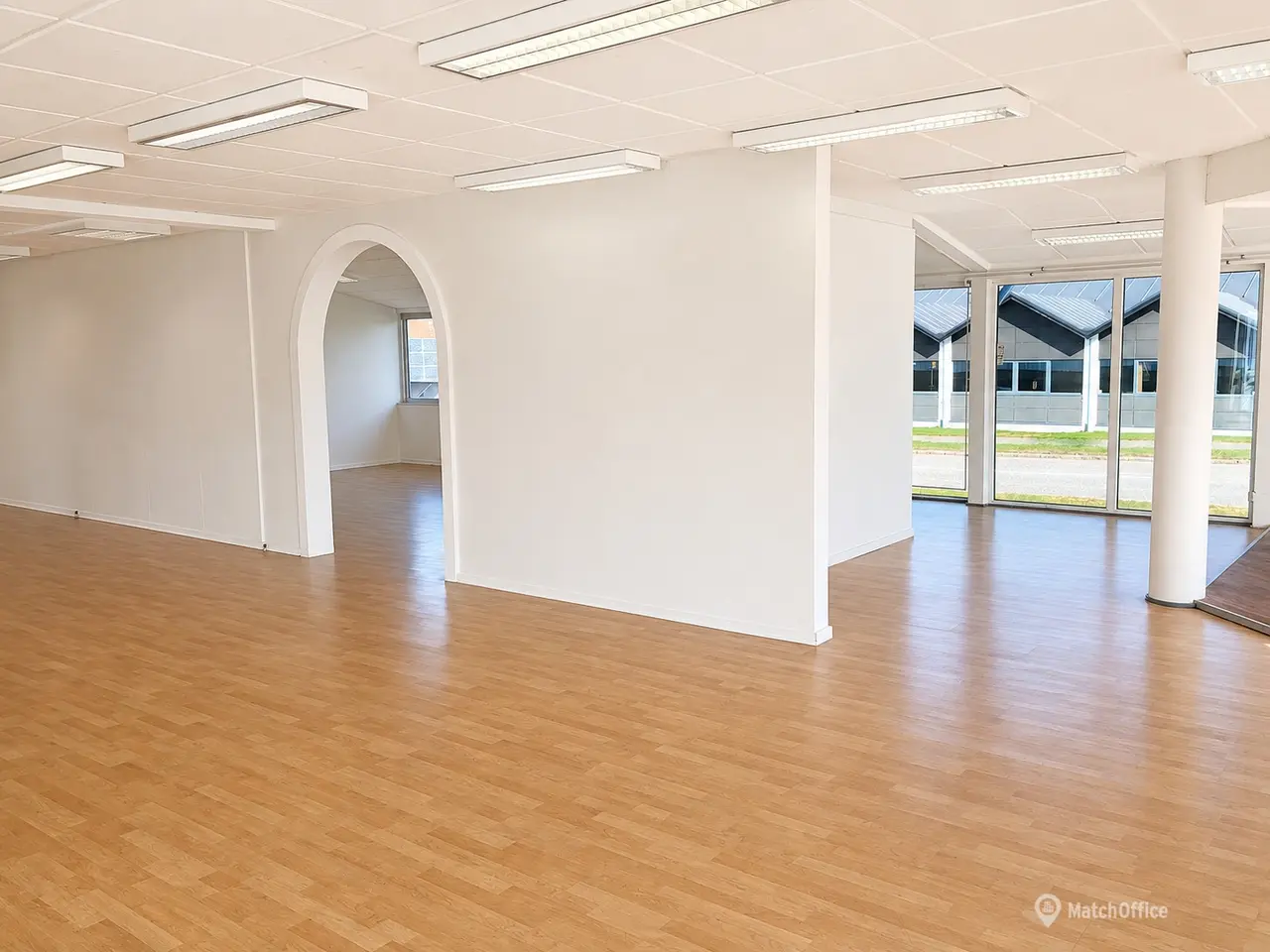 Billede 3 - Synligt erhvervslejemål på 250 m2 i Struer - Ideelt til butik.. showroom eller lager