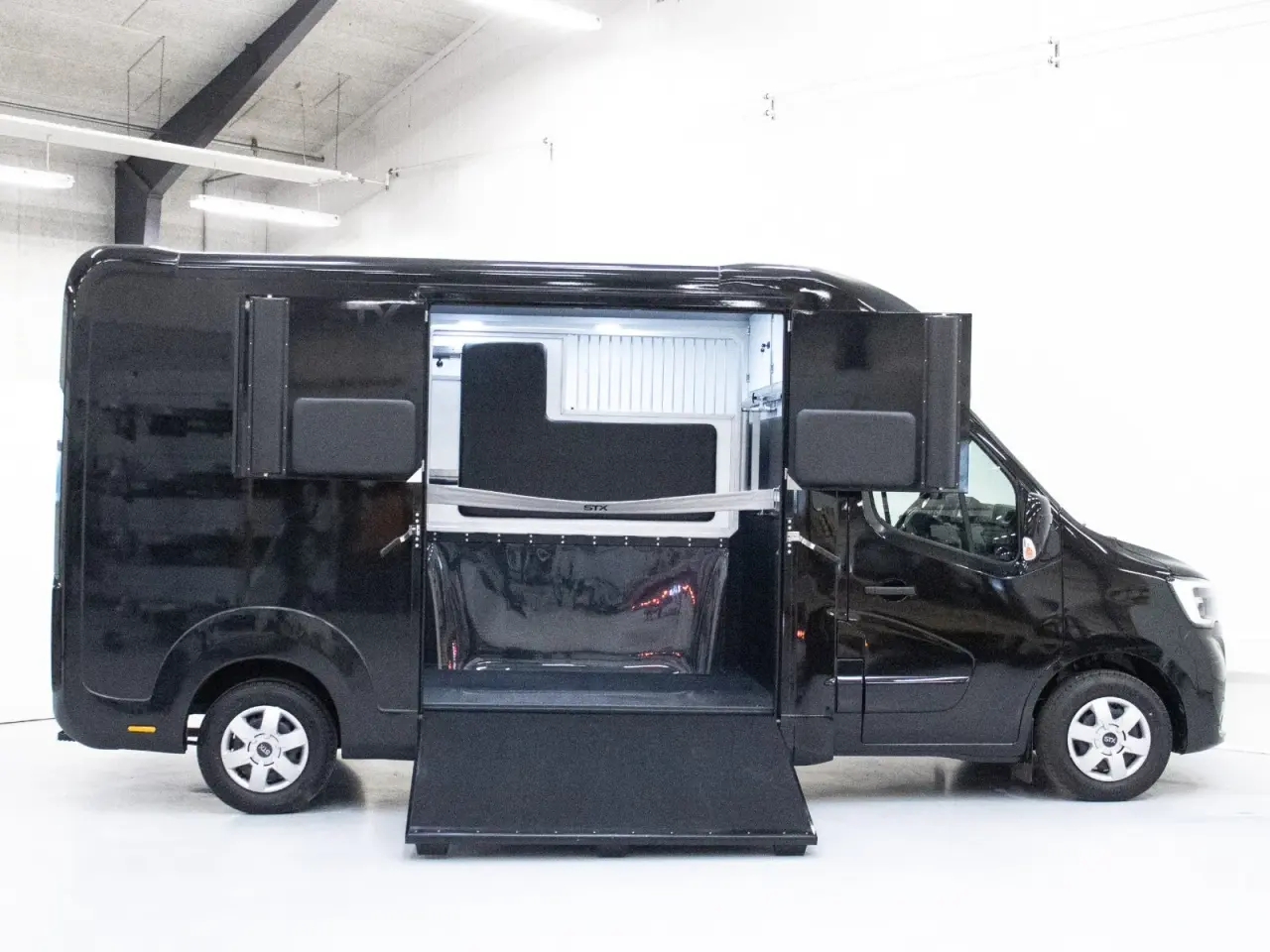 Billede 1 - Renault Master IV T35 2,3 dCi 180 L3H2 Hestetransport aut.