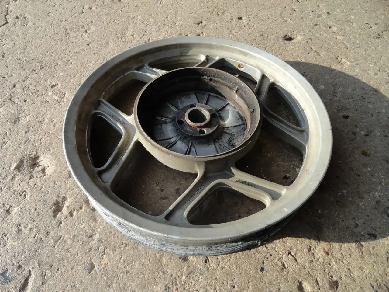 Billede 2 - BMW monolever baghjul