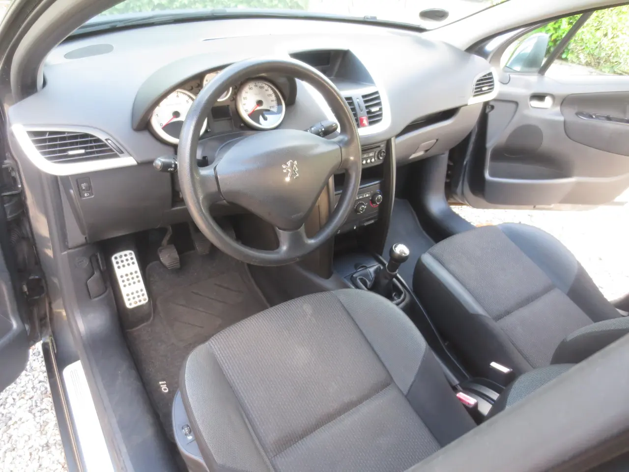 Billede 16 - Pæn Peugeot 207 1.4 i Stc Synet 12/2025.