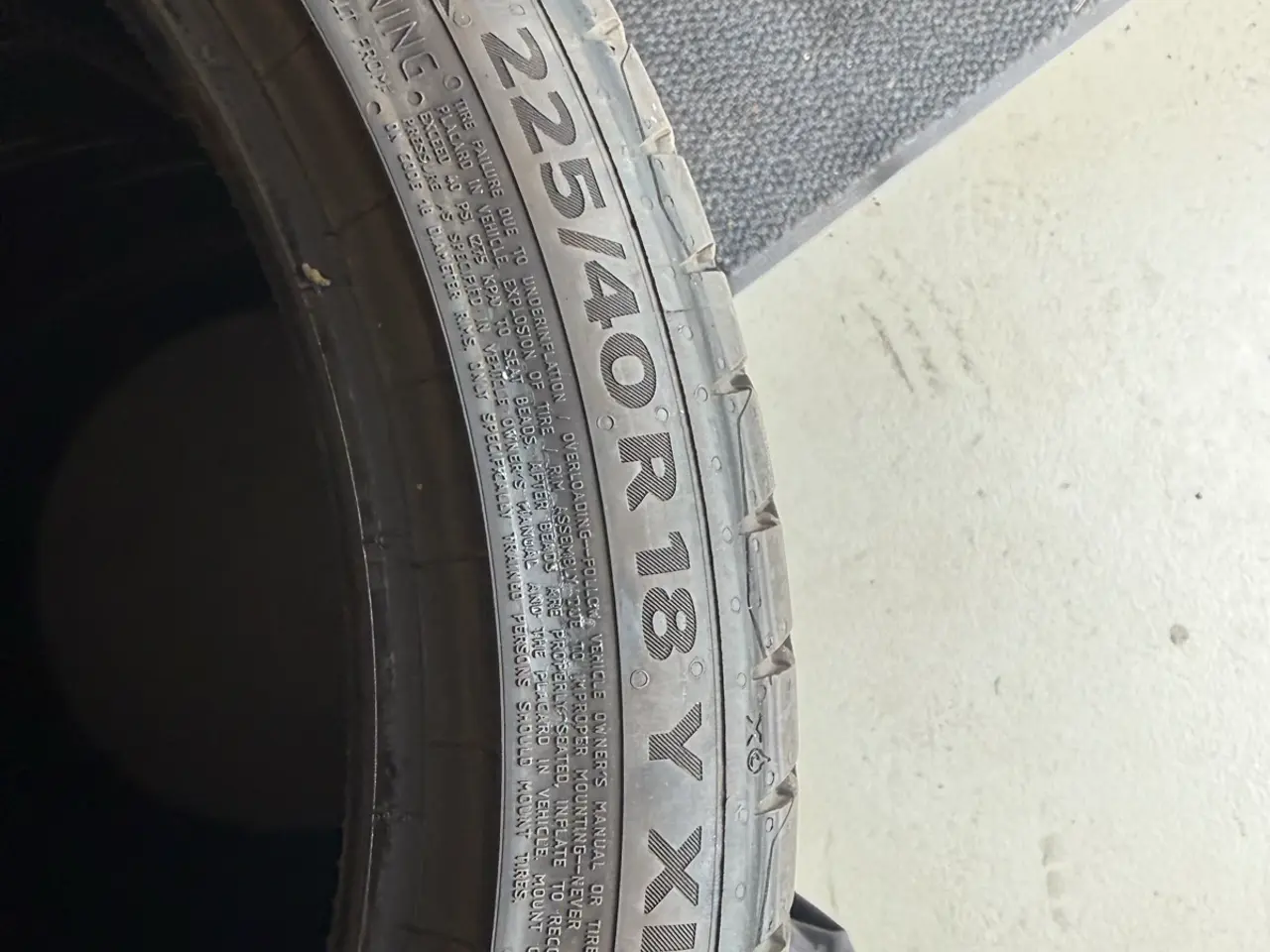 Billede 2 - 225/40R18 Sommerdæk