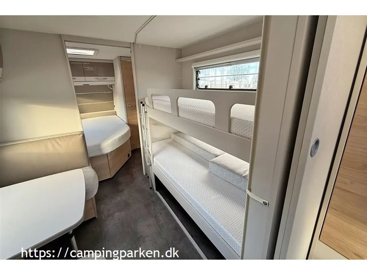 Billede 3 - 2021 - Dethleffs Nomad 730 FKR   Super flot Dethleffs boogievogn til 7 personer og meget udstyr!