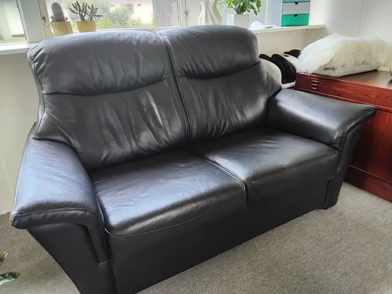 Billede 1 - Sort lædersofa 2x3 fra Hjort Knudsen