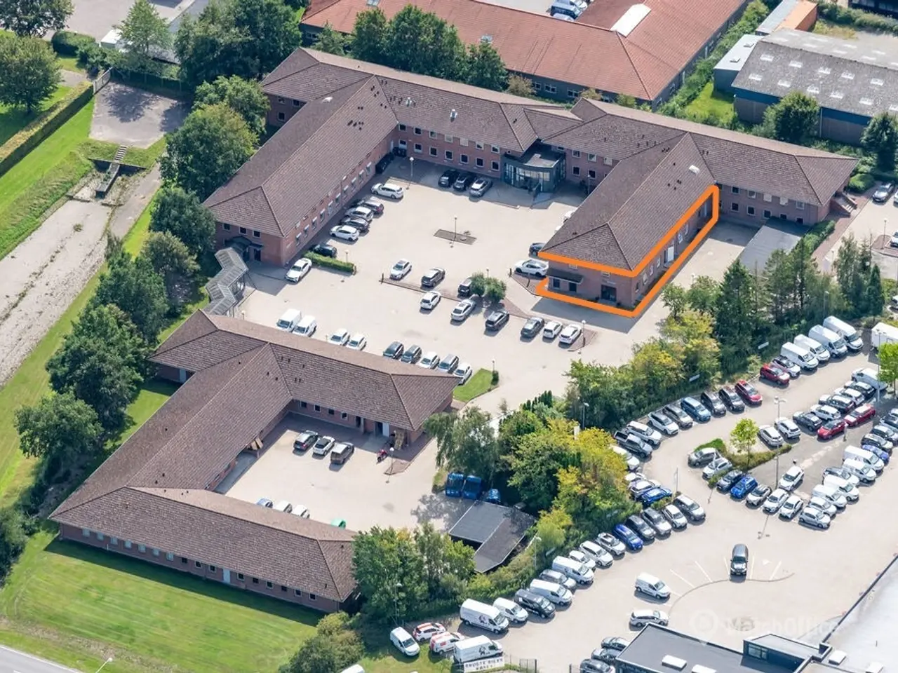 Billede 13 - Lager- & kontorlejemål med fælles kantine og mødefaciliteter