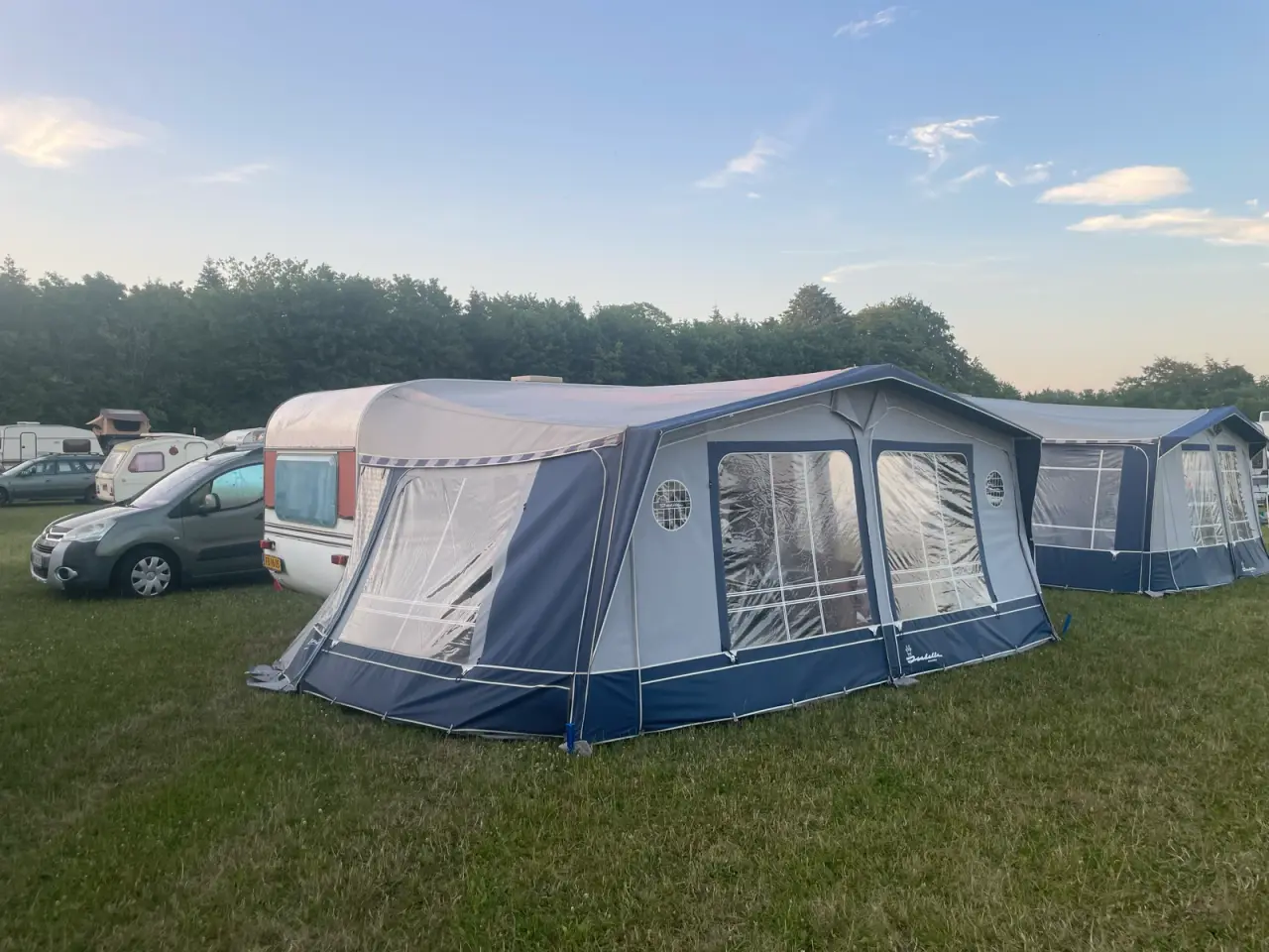 Billede 3 - Nyrenoveret Campingvogn