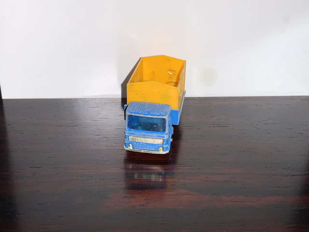 Billede 2 - Matchbox no. 60 Leyland Site Hut Truck