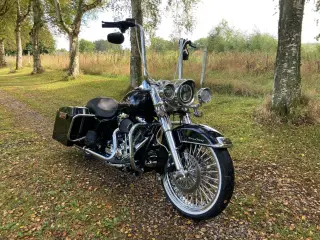 Harley-Davidson Road King Custom