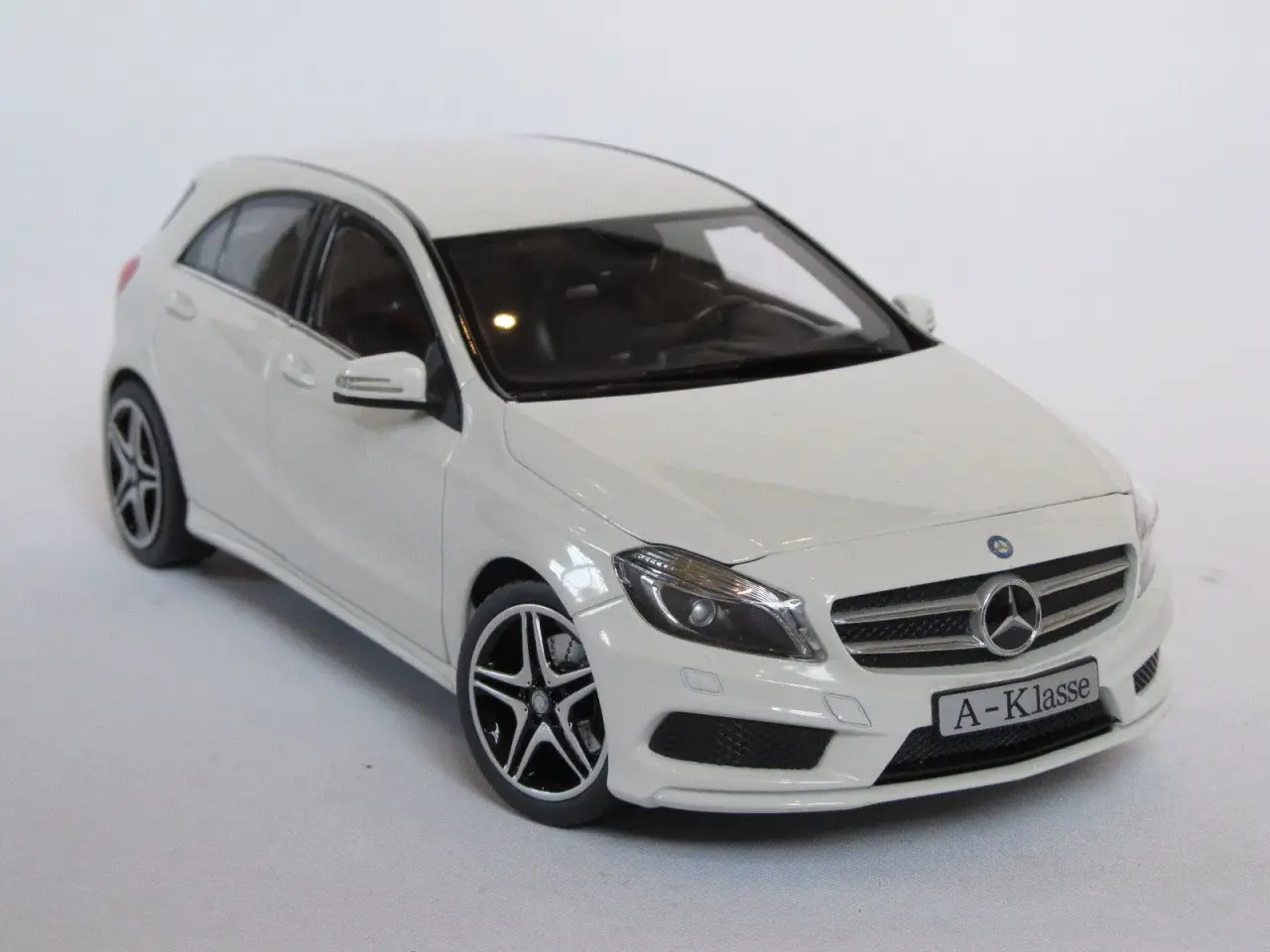 Billede 8 - 2013 Mercedes A-Klasse AMG 1:18 Type W176
