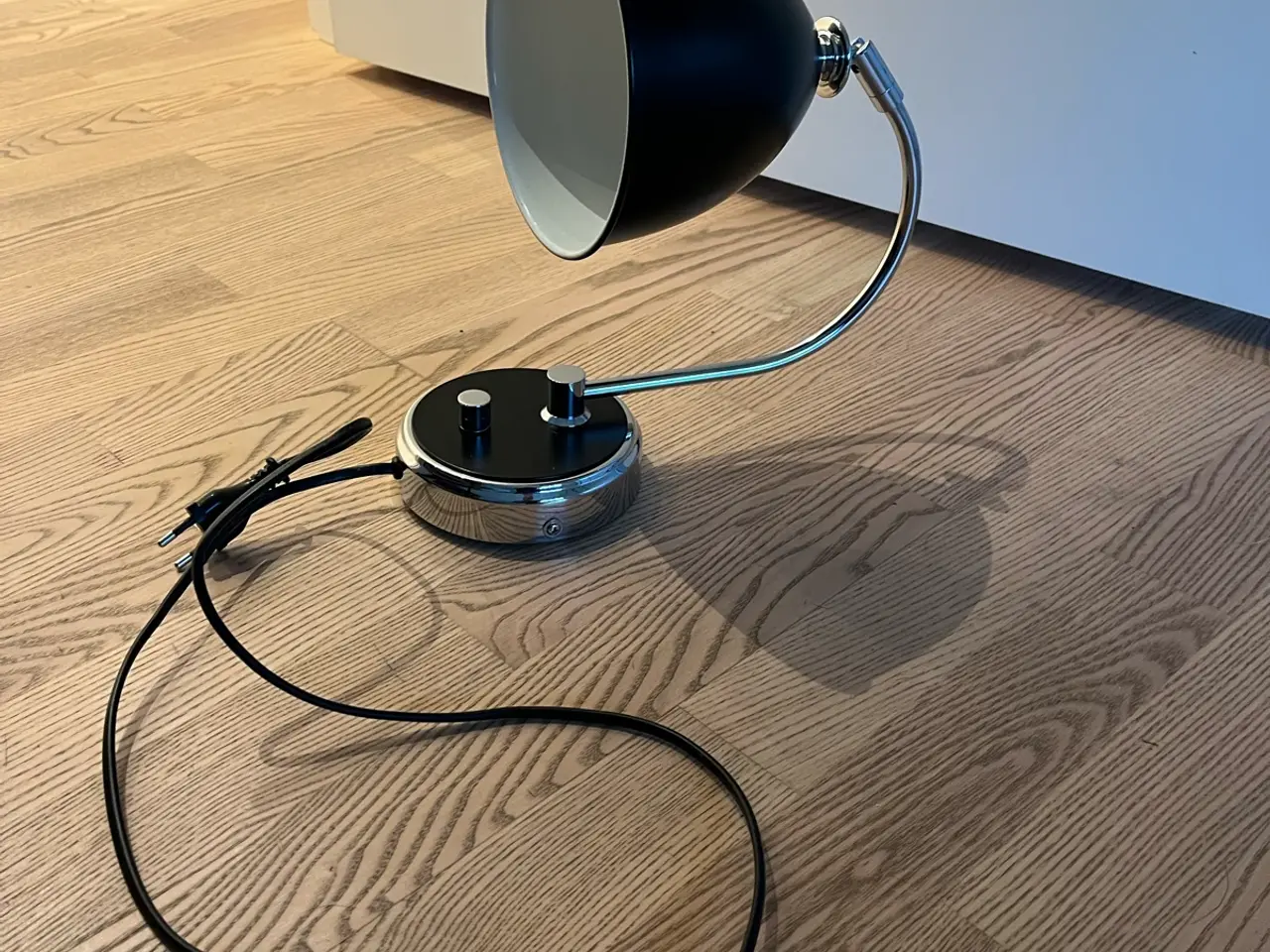 Billede 2 - Væglampe med lysdæmpning