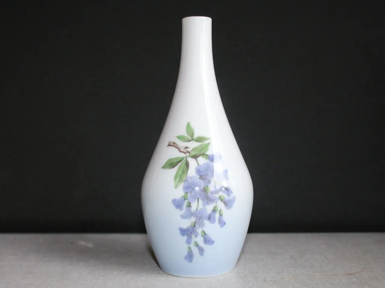 Billede 1 - Vase med blåregn fra Bing og Grøndahl