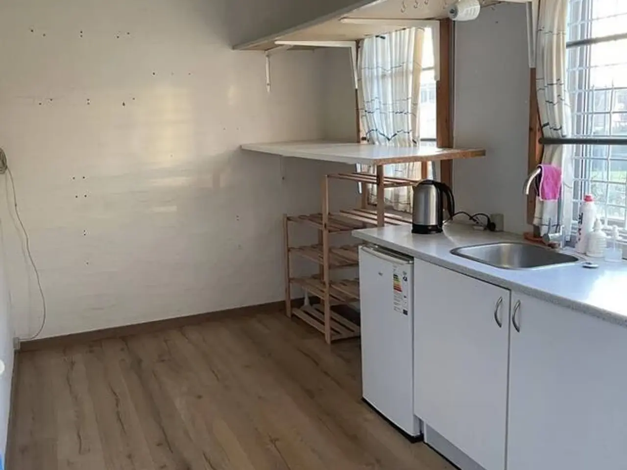 Billede 4 - Erhvervslokale udlejes. Godt placeret lige ved siden af Asnæs Centret