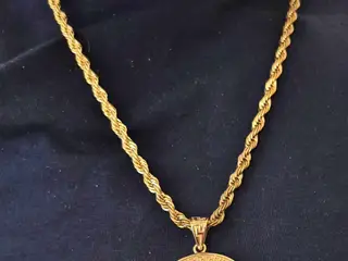 Guld versace halskæder