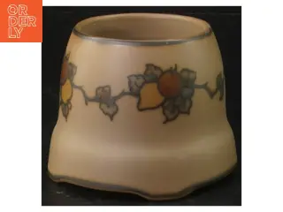 Blomsterpotte i bornholmsk keramik med blomstermotiv (str. H. 6,5 cm. ø. 8,5 cm)