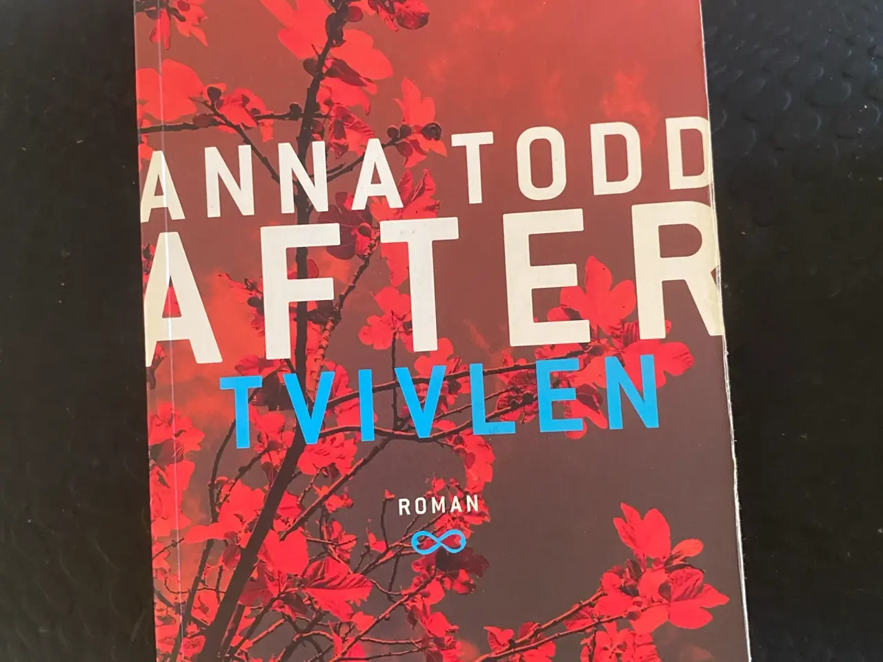 Billede 2 - After seriens bøger