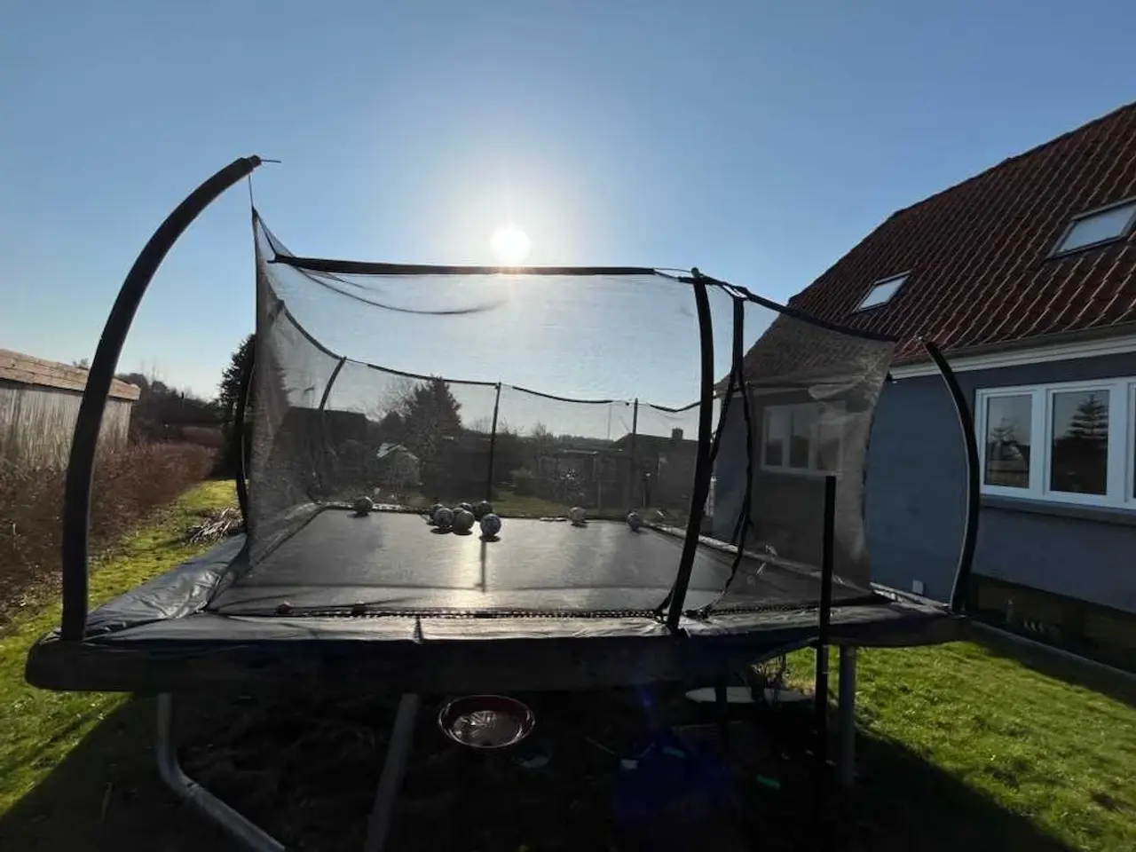 Billede 3 - Firkantet trampolin
