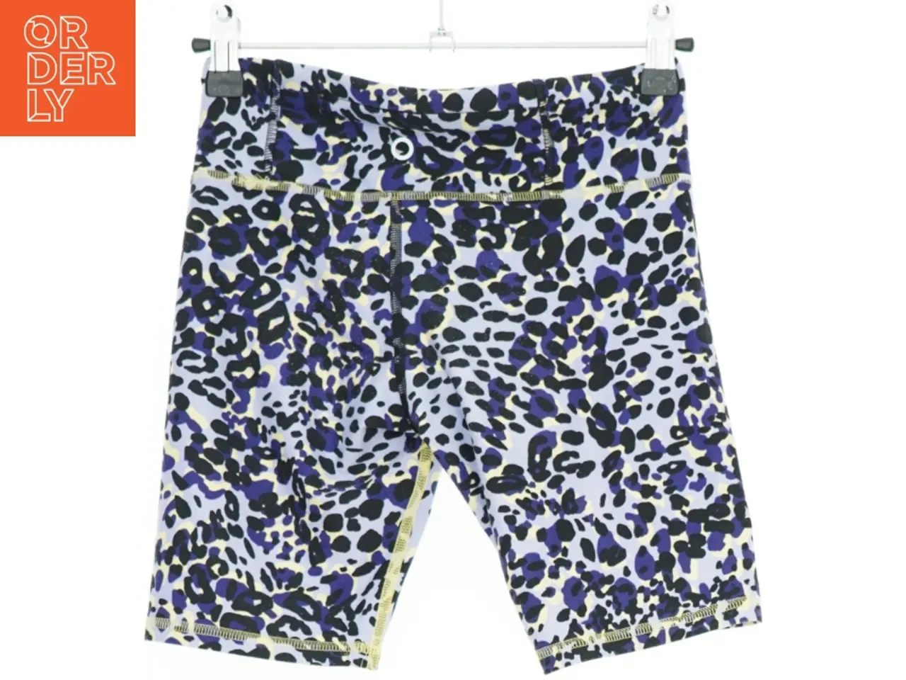 Billede 2 - Lækre bløde shorts (str. 134 cm)