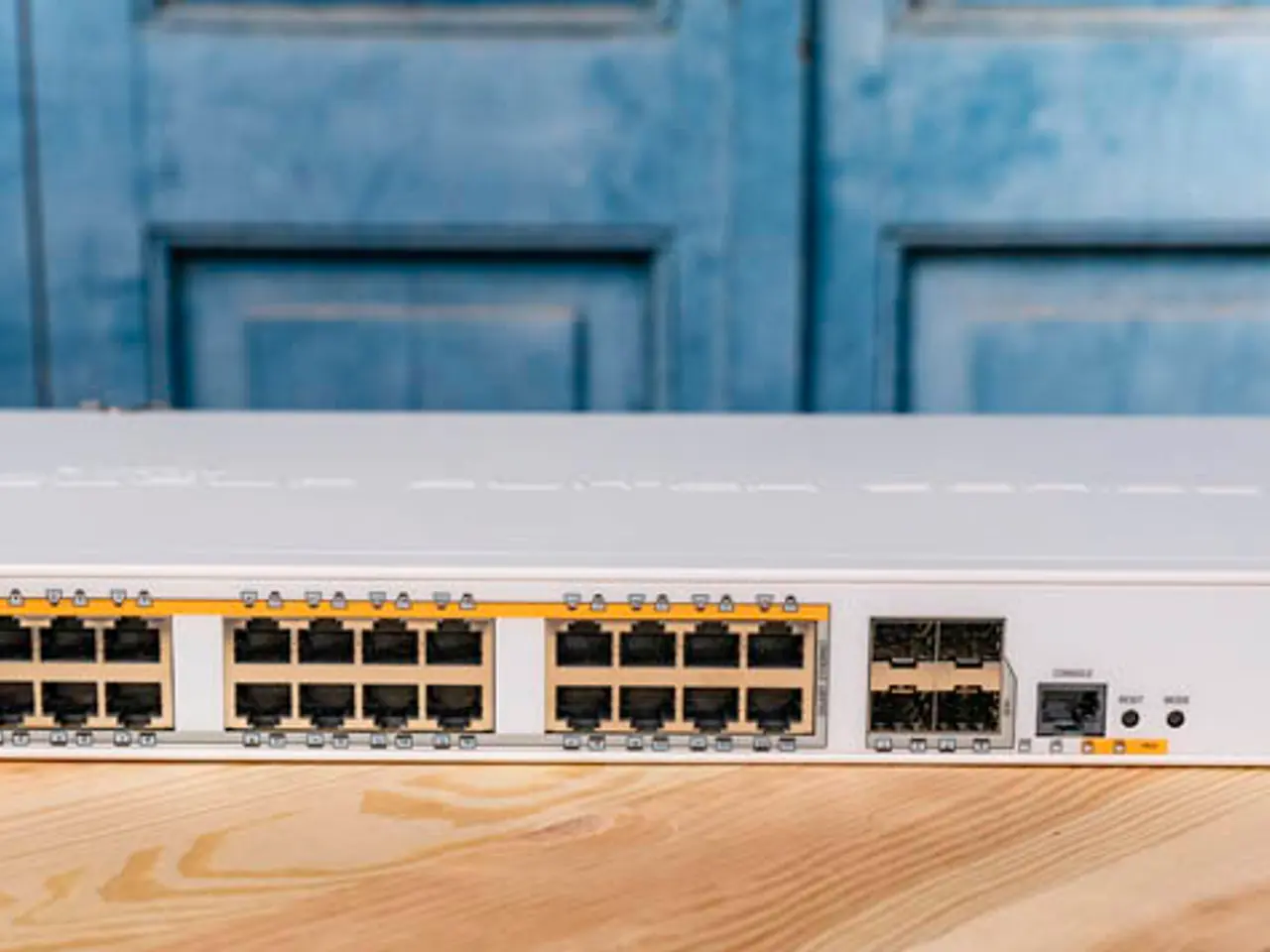 Billede 3 - Mikrotik Cloud Router Switch CRS328-24P-4S+RM