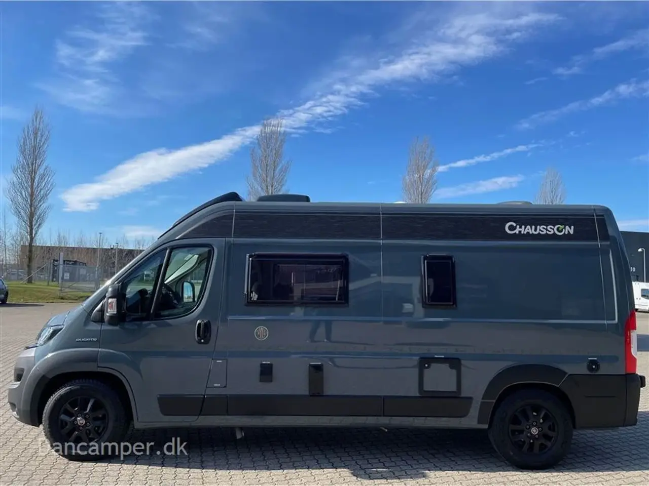 Billede 6 - 2023 - Chausson ROAD LINE V594 VIP MAX UNDER KLARGØRING! Super spændende, kort van med to dobbeltsenge på tværs i køjesystem. 2,2, L motor , 140 HK, solcelle og markise m.m.
