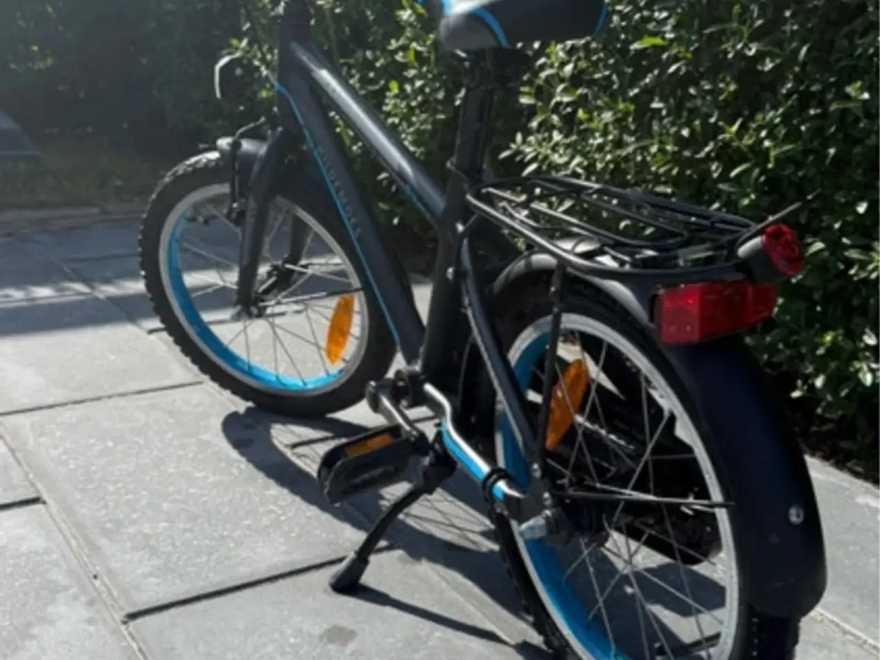 Billede 2 - Kildemoes børnecykel 16" sort/blå
