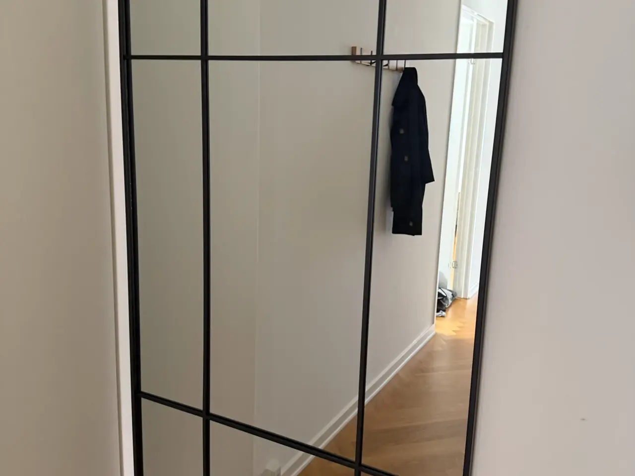 Billede 1 - Spejl STUDSTRUP 80x180 sort
