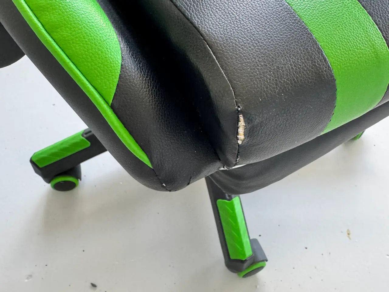 Billede 2 - Kontor bord+stole