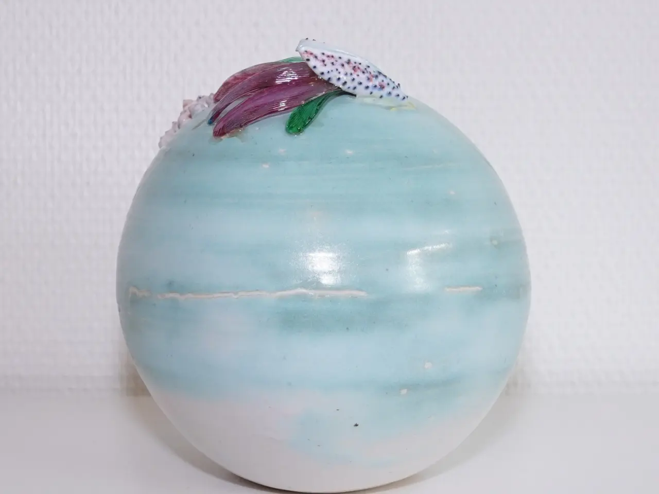 Billede 6 - Skulptur i keramik og glas af kunstner Lasse Frisk