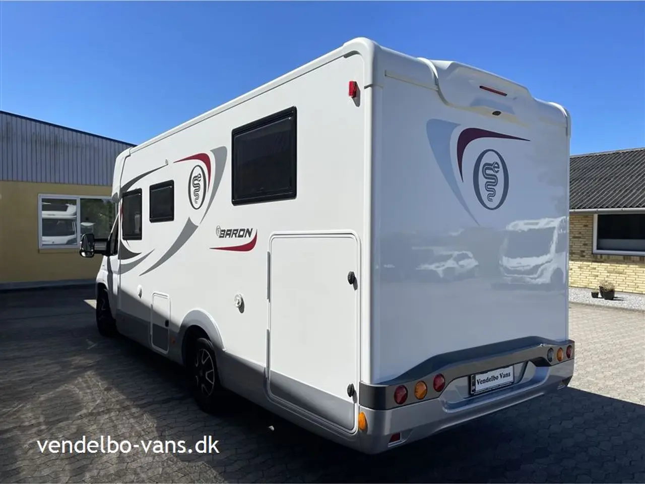 Billede 4 - 2022 - Elnagh Baron 573 Enkeltsenge og stor garage