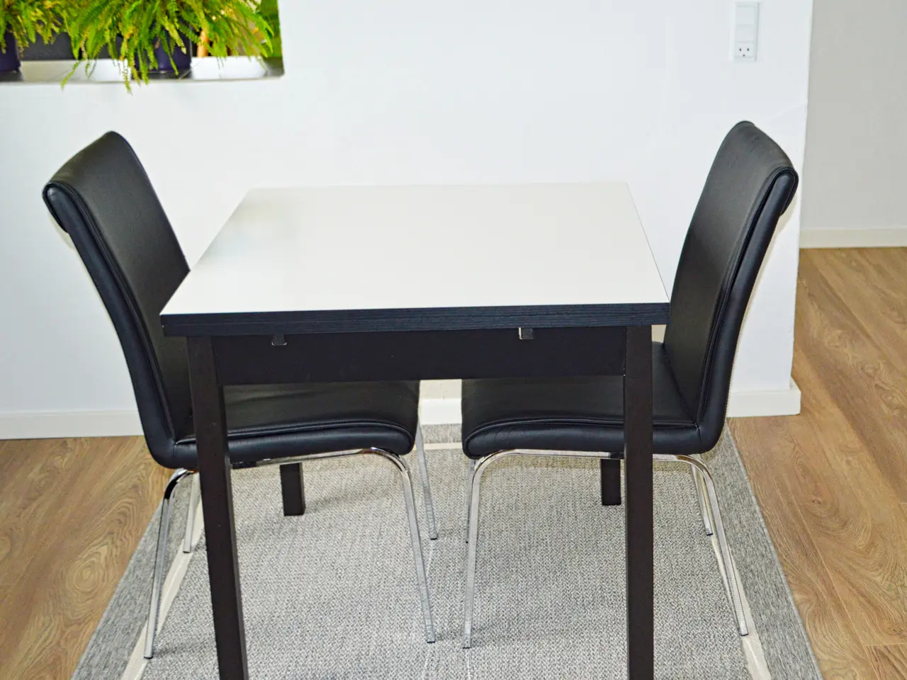 Billede 2 - Spisebord og/eller 6 stole