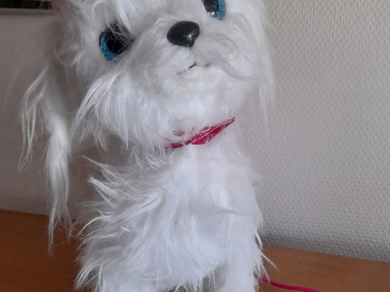 Billede 4 - Kær fluffy hund, der kan gå og sige lyde.