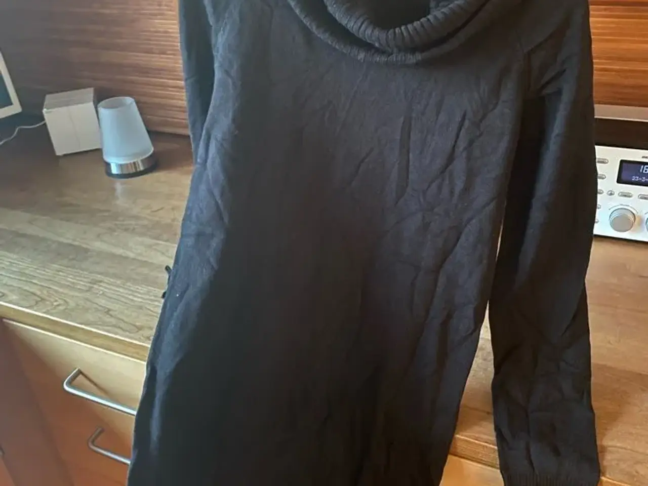 Billede 1 - smart sort lang Inwear bluse str xs